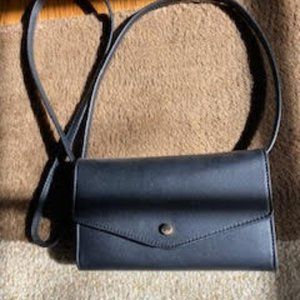 BRAND NEWBlack Leather Snap Crossbody/Clutch with Adjustable and Removable Strap
